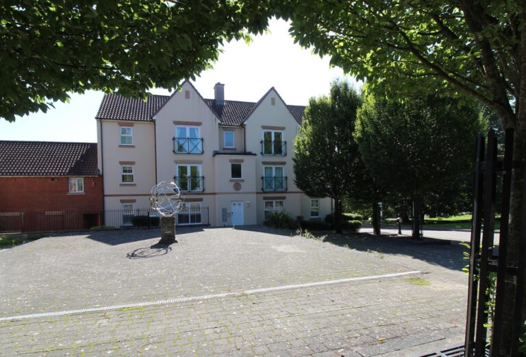 Hickory Lane, Almondsbury, Bristol