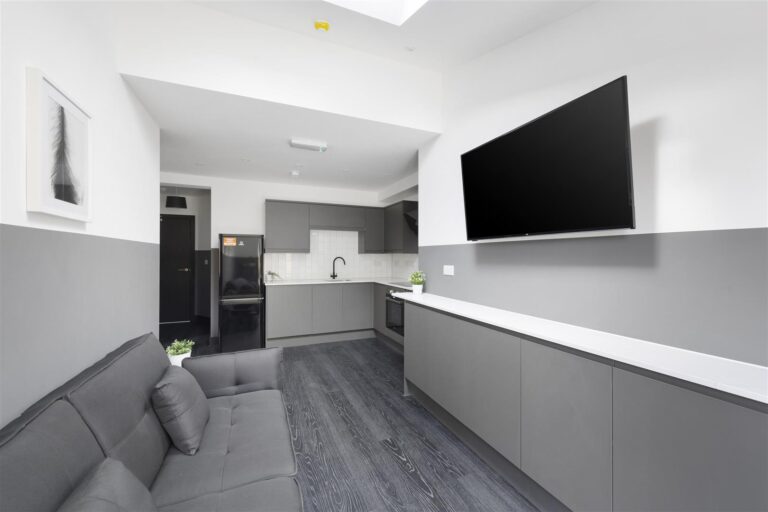 Ringwood Crescent, Bristol