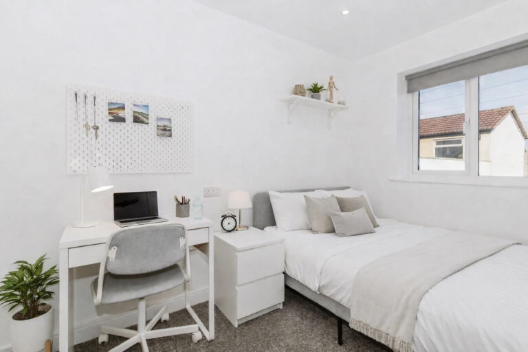 Room 4, 15 Eighth Avenue, Bristol, Bristol